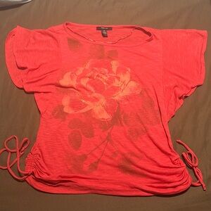 Flower detail top with draw strip fitted side